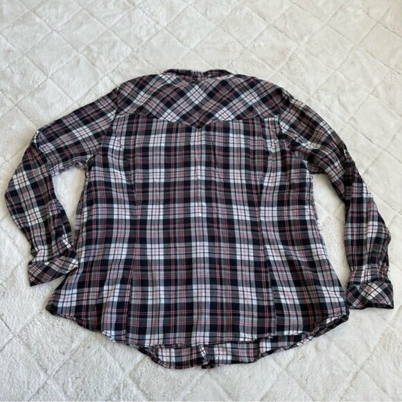 Torrid | Parker Plaid Long Sleeve Front Button Up Camp Shirt | size 0 - Picture 9 of 13